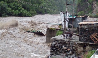 राजस्थान में नदी-नाले उफान पर, हिमाचल में 5 लोगों की मौत, हाईवे बंद, पुल-मकान बहे