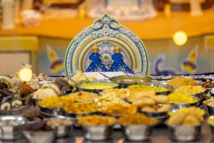 अन्नकूट उत्सव भारतीय संस्कृति की अनूठी झलक ने मन मोहा