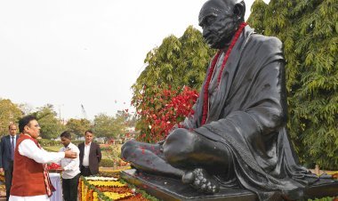 मुख्यमंत्री भजनलाल शर्मा ने महात्मा गांधी जी की प्रतिमा पर किए श्रद्धासुमन अर्पित