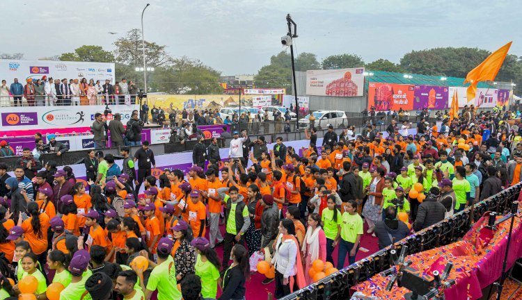 जयपुर मैराथन ने हजारों लोगों को प्रेरित किया, मुख्यमंत्री ने खेल बुनियादी ढांचे को बढ़ावा देने का संकल्प लिया