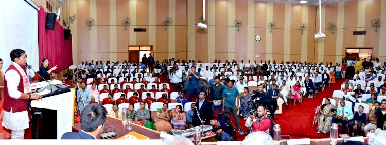 डॉ. प्रेम चंद बैरवा गुरूवार को भगवंत सिंह मेहता सभागार नेहरू भवन हरिश्चन्द्र माथुर