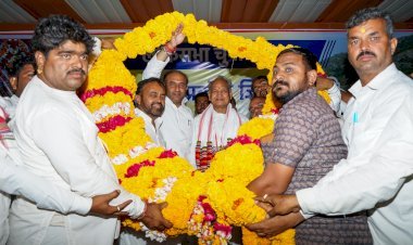 रेबारी-देवासी समाज के स्नेह मिलन समारोह में पहुंचे पूर्व मुख्यमंत्री अशोक गहलोत, 51 किलो के पुष्पहार से हुआ भव्य स्वागत