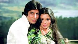  Amitabh Bachchan and Zeenat Aman