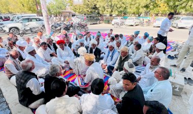 सांचौर में जिला हटाने पर धरना जारी, सरकार का विरोध