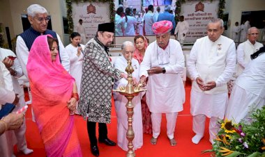 भारत वह देवभूमि, महान भूमि है जहां देवी-देवता का राज था