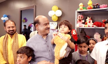 लोकसभाध्यक्ष बिरला ने कोटा में नमो टॉय बैंक का किया शुभारंभ