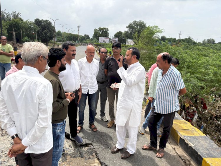 जवाई पुलिया हुआ खोखला, शिवगंज सुमेरपुर के बीच आवागमन हुआ प्रभावित
