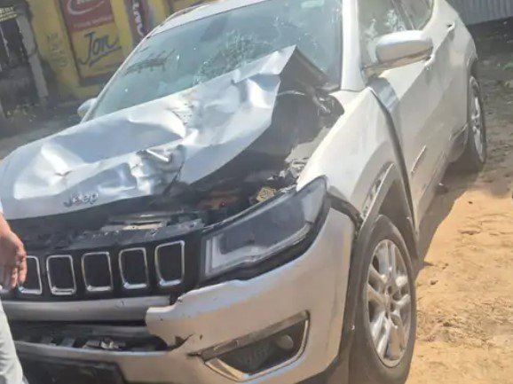 तेज रफ्तार कार ने स्कूटी को मारी टक्कर, एक युवक की मौत