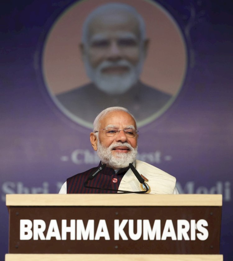 संबोधित करते मोदी