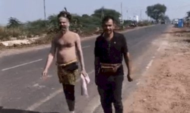 दिगंबर नागराज पुरी महाराज ने ओंकारेश्वर से शुरू की नर्मदा परिक्रमा