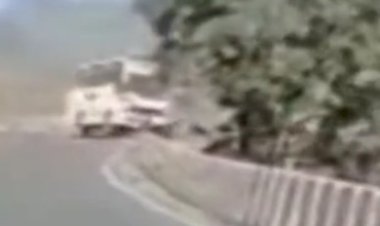 माउंट आबू-आबू रोड मार्ग पर भीषण सड़क हादसा, डिवाइडर से टकराकर पलटी तेज रफ्तार बस